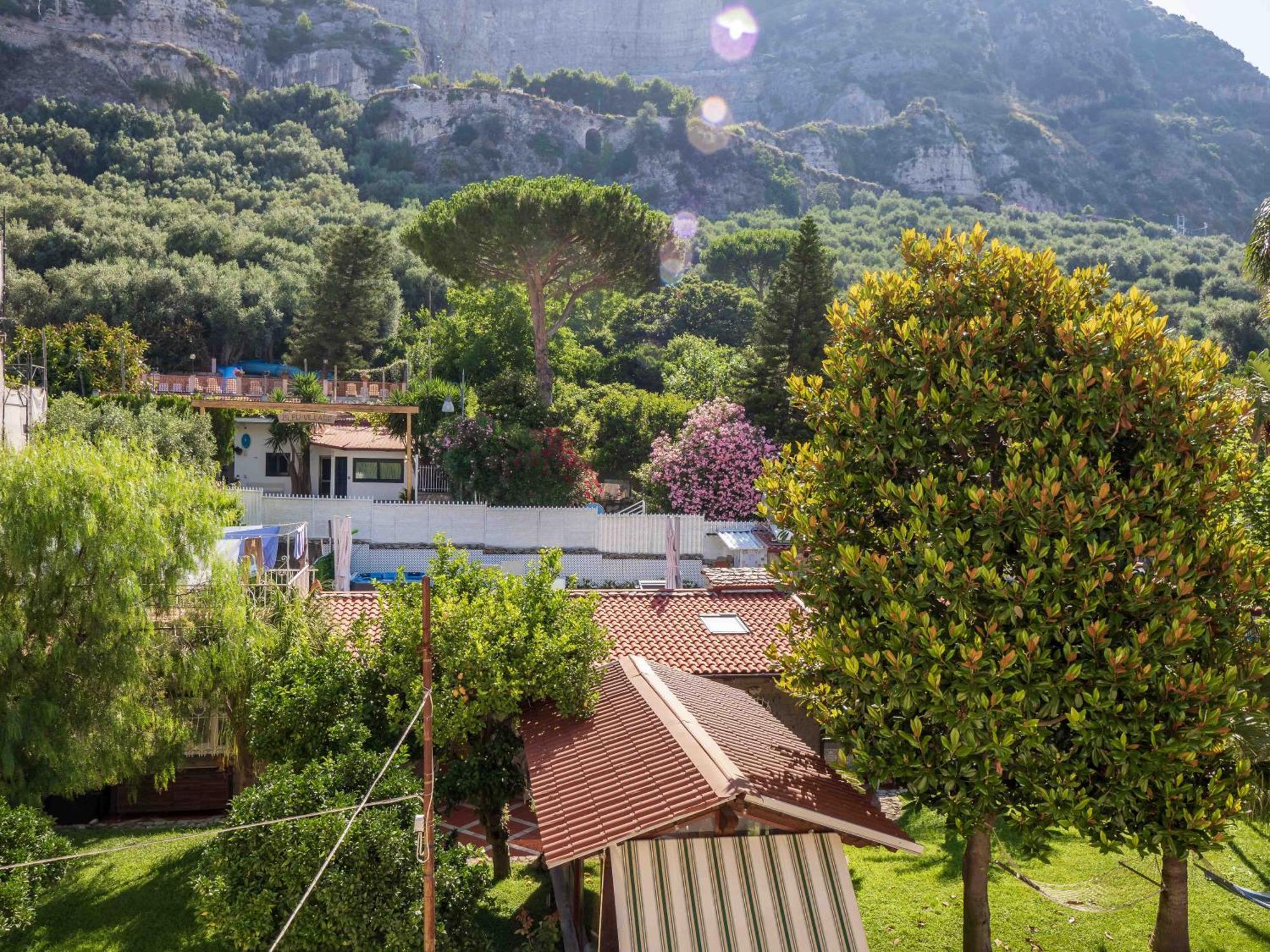 Maison Rosa Мета Екстериор снимка